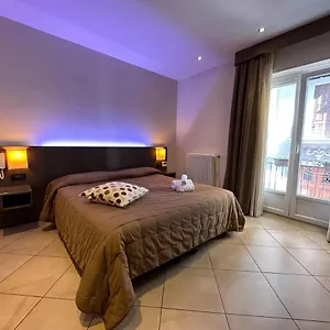 Bb 10 Serpotta & Restaurant Guest house